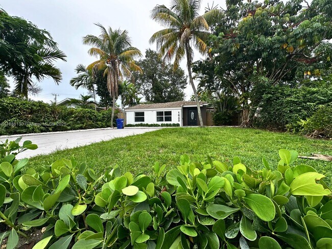 Foto del edificio - 1645 NE 175th St