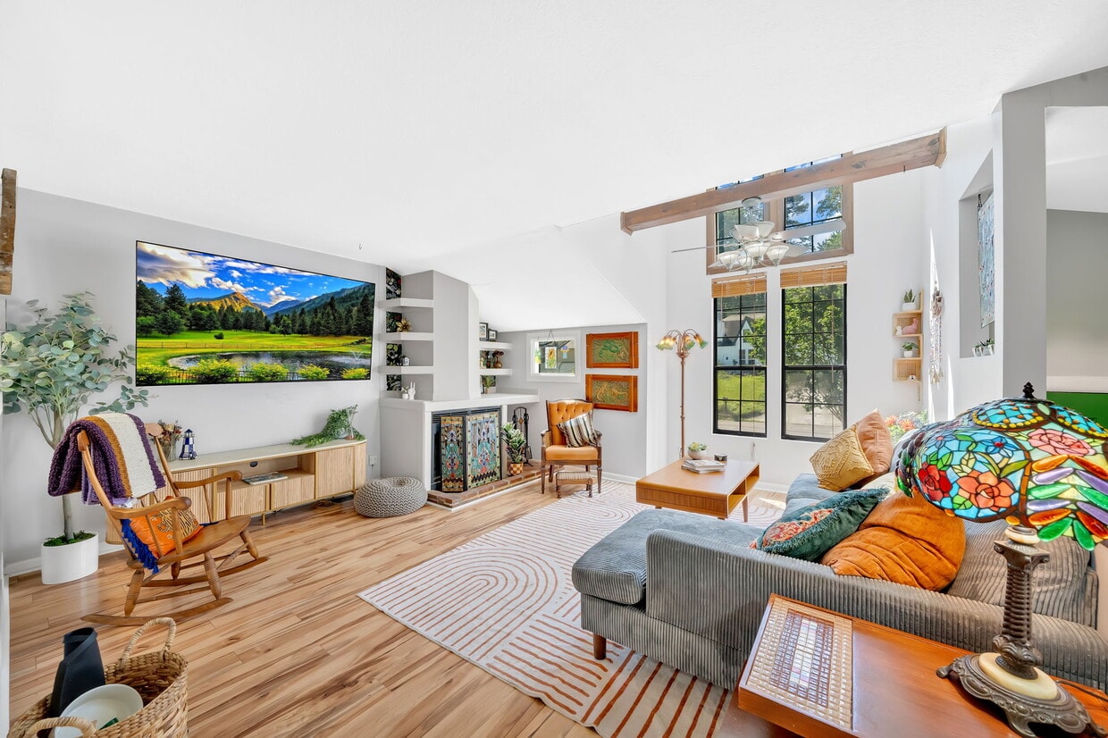 Foto principal - 7645 Chatham Cir