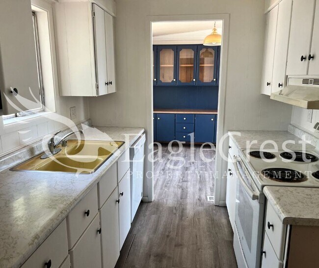 Building Photo - Three Bedroom, Two Bath Manufactured Home