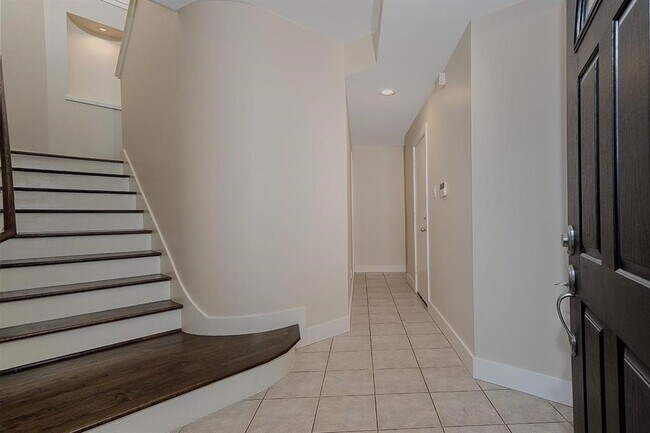 Foto del edificio - 914 W 25th St