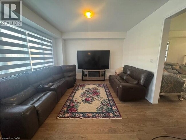 Building Photo - 147 Gillespie Dr