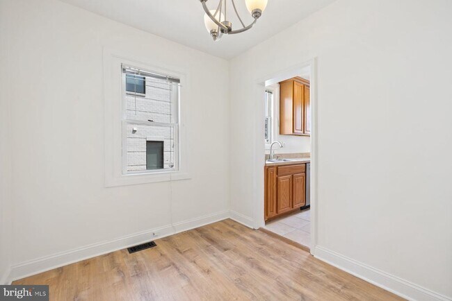 Foto del edificio - 913 S Oak St