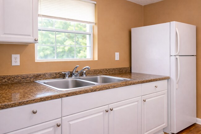 Foto del edificio - The West Norment – $150/Week (First 4 Weeks Limited Promo!) with Private Room & Utilities Included!