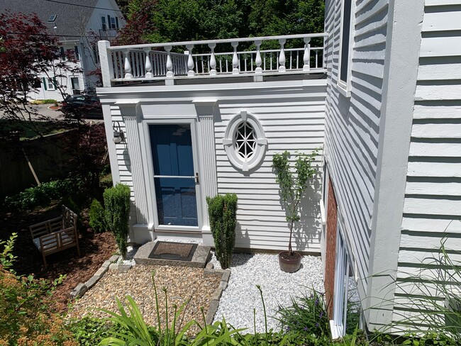Main Entrance - 13 South St