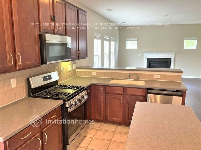 Building Photo - 6431 Mary Lee Way