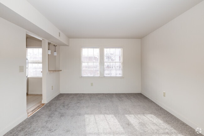 Unidad 1 - Estudio - 725 pies cuadrados - Sala de estar - Dundalk Village