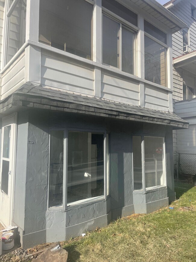 Foto del edificio - 1615 Lynn Ave
