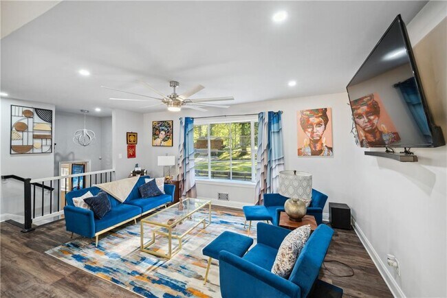 Building Photo - 3457 Scenic Dr