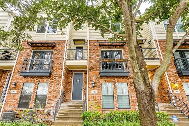 Building Photo - 3809 Westridge Ave