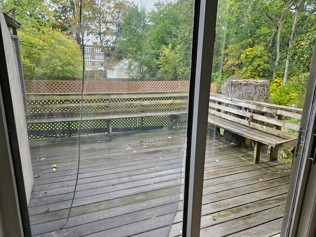 Building Photo - 77 South Ave