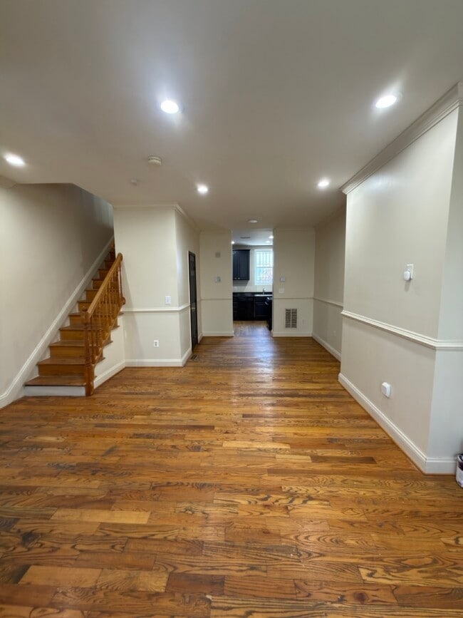 Living room - 1727 New Jersey Ave NW Townhome