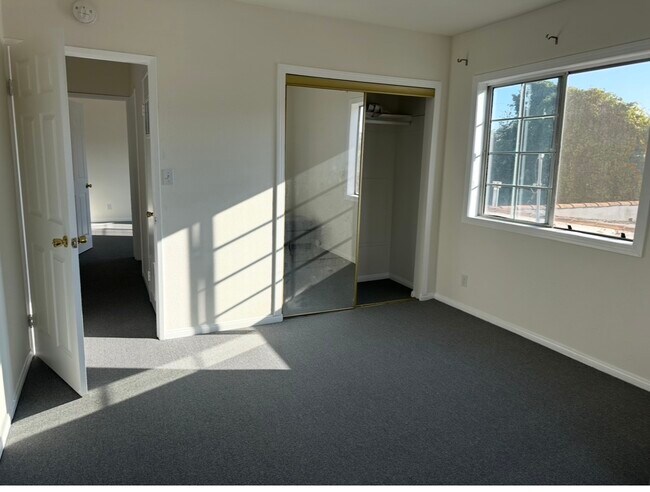 Building Photo - 2326 Hauser Blvd