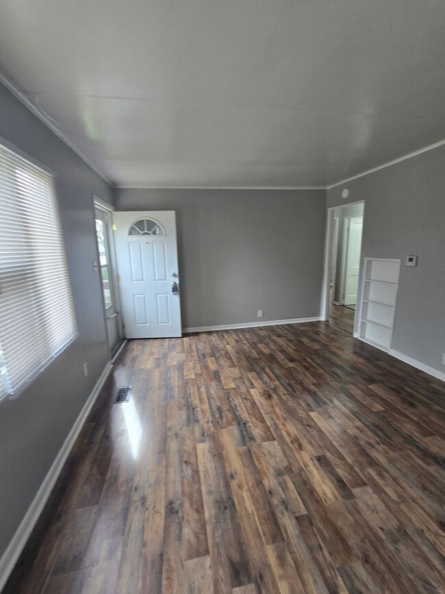 Building Photo - Westside Two Bedroom Home Located Near 21st and Concord
