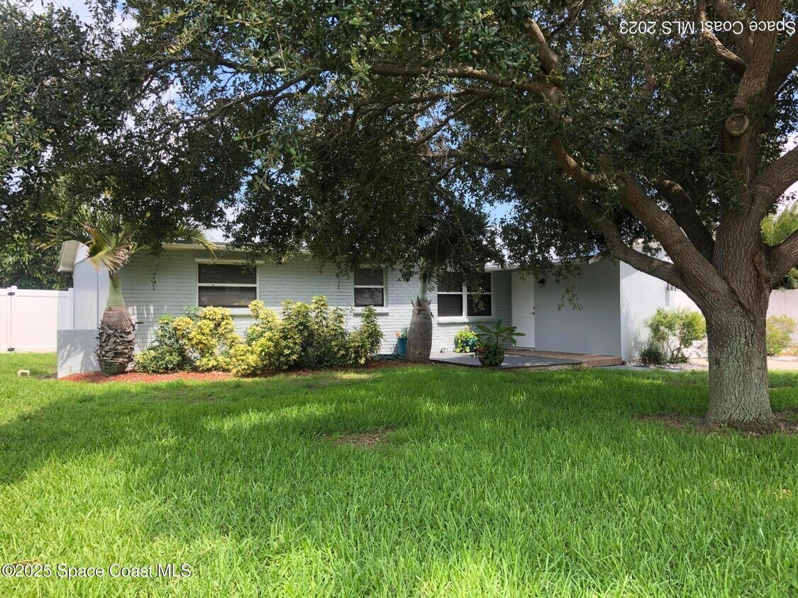 Primary Photo - 2046 Sea Ave