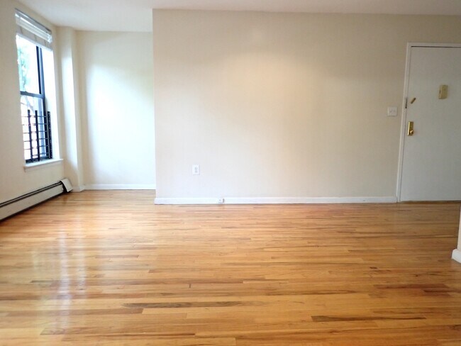 Foto del edificio - 426 Carlton Ave
