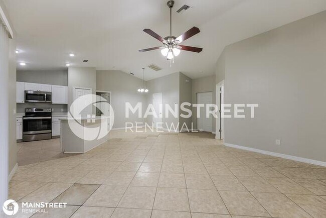 Building Photo - 1208 SW 15th PL, Cape Coral, FL 33991