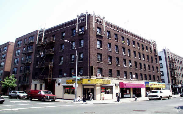 Primary Photo - 2374-2376 Ryer Ave