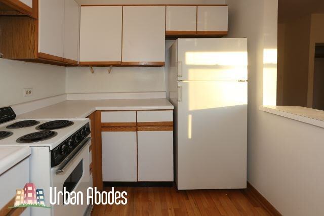 Foto del edificio - 645 W Barry Ave