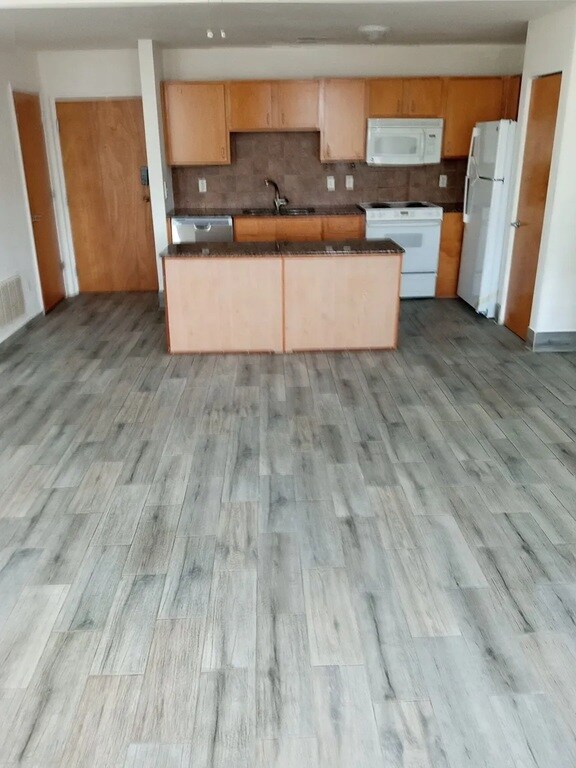 Foto del edificio - 440 N Front St