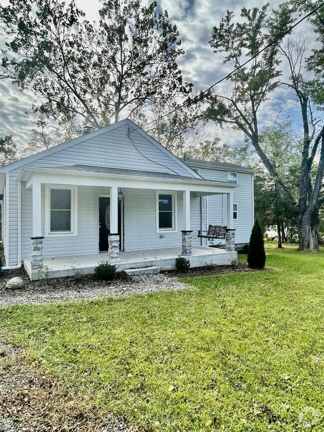 Building Photo - 227 Tyree Cir