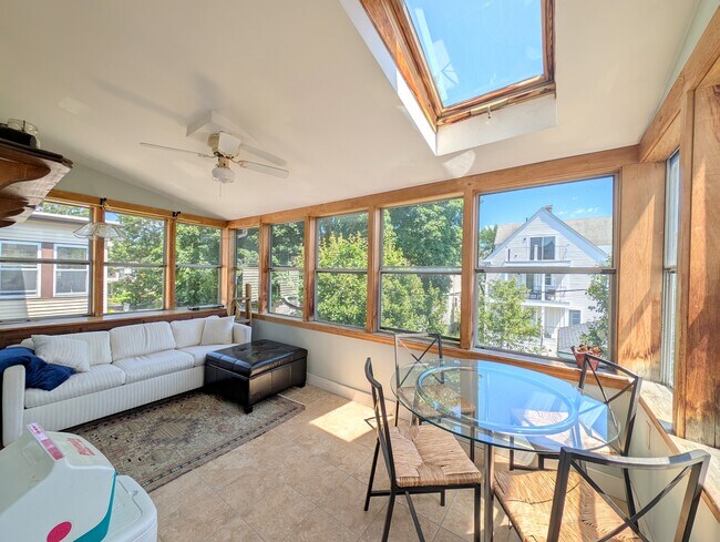 Building Photo - 42 Lowden Ave