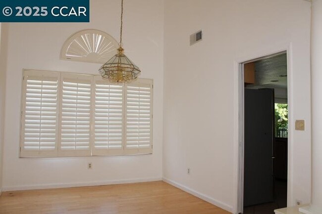 Building Photo - 5344 Cerro Sur