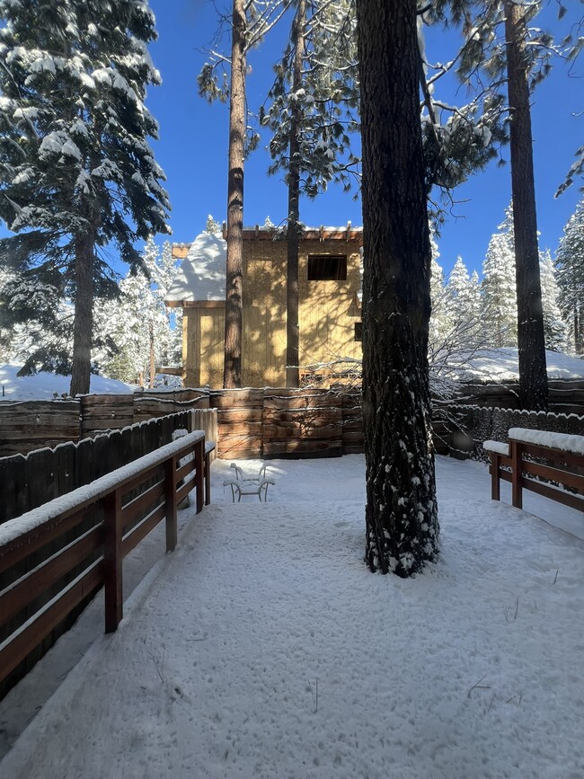 Building Photo - 1109 Sierra Blvd