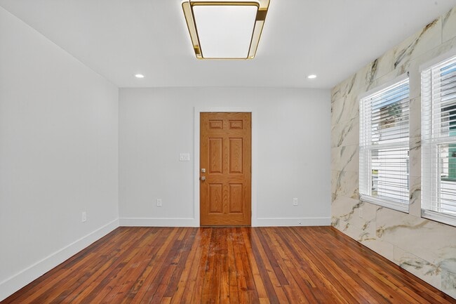 Foto del edificio - 2825 Cherry St