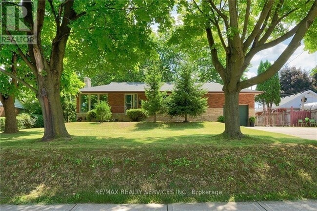 Building Photo - 68 Rymal Rd E