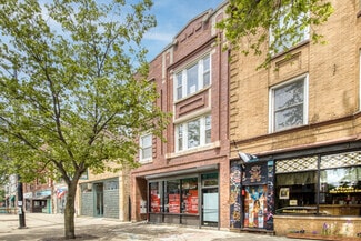 Building Photo - 2630 W Division St
