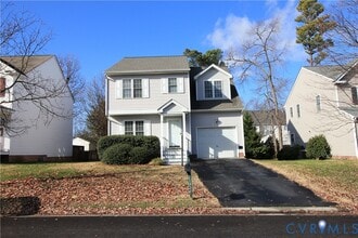 Building Photo - 11528 Pinedale Dr