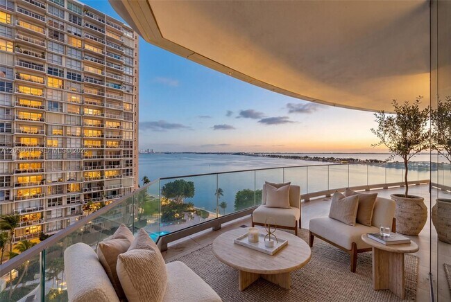 Foto del edificio - 175 SE 25th Rd