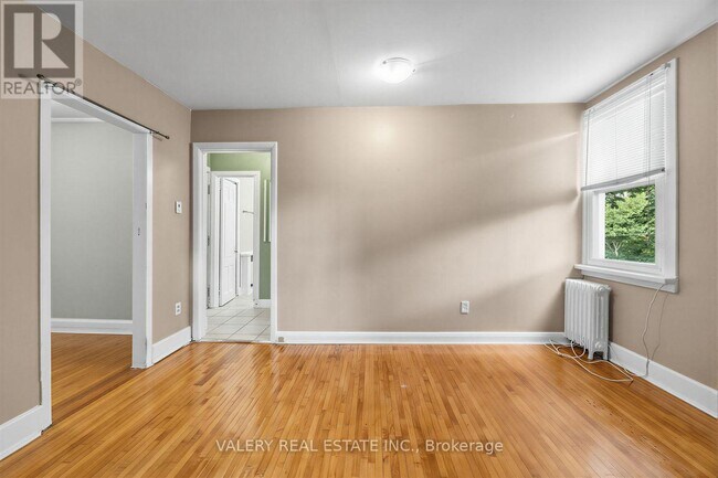 Photo du bâtiment - 8 Thirty Third St