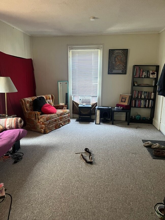 Building Photo - 412 N Linn St