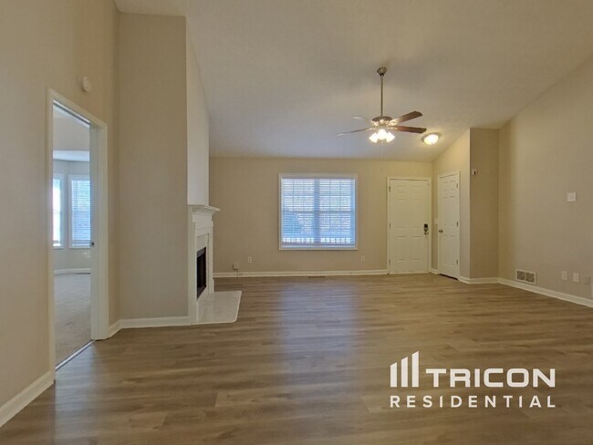 Foto del edificio - 7602 Autumn Breeze Douglasville GA