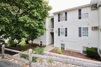 Building Photo - 25 Lexington Hills Rd