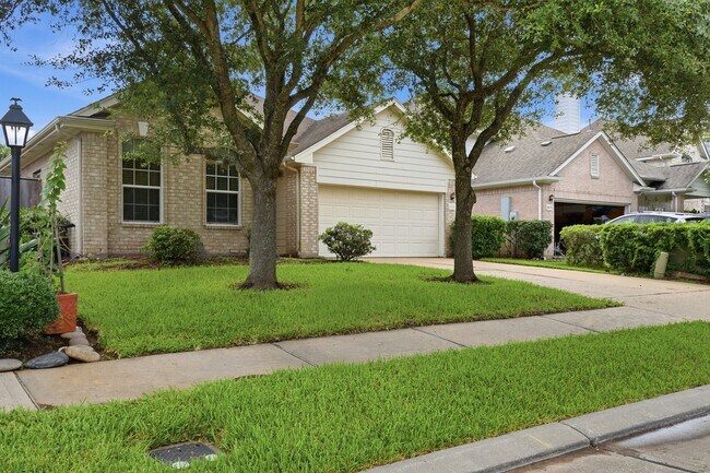 Foto del edificio - 1631 Crescent Shores Ln