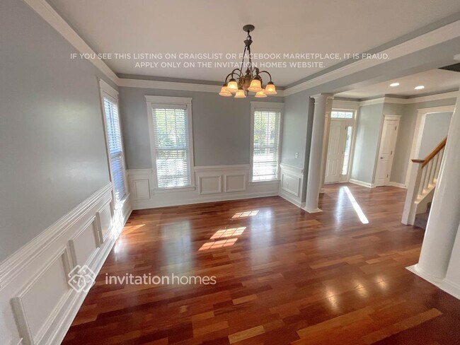 Building Photo - 15527 Barnsbury Dr