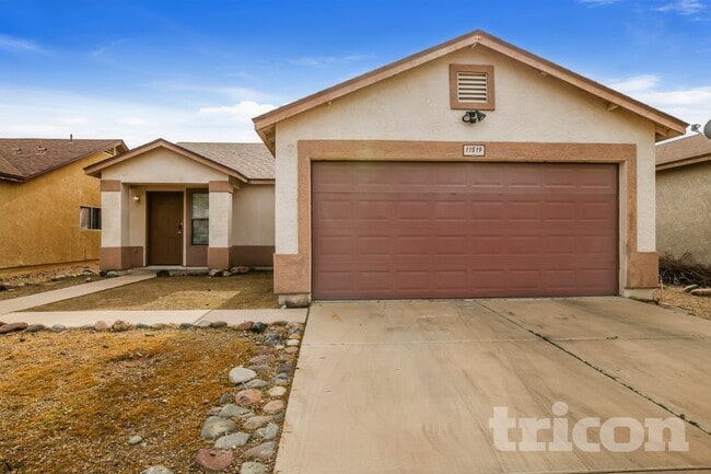 Building Photo - 11519 W Windrose Ave