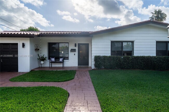 Foto del edificio - 17901 SW 92nd Ct
