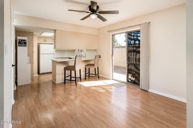 Building Photo - 4515 W Continental Dr