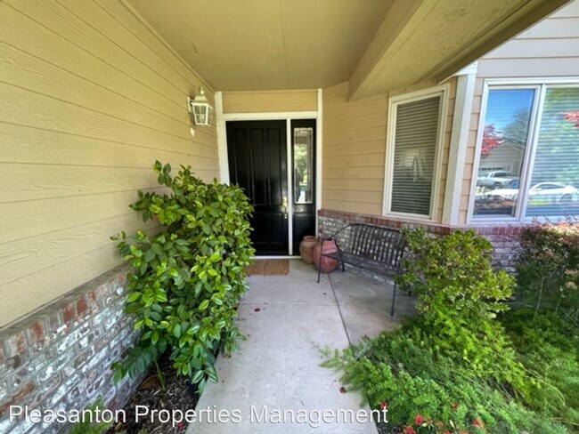 Building Photo - 3 br, 2.5 bath House - 7843 Cypress Creek Ct.