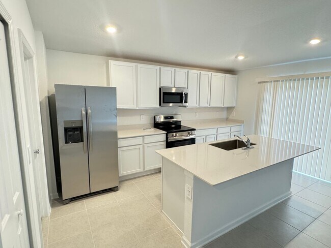 Building Photo - AVAILABLE NOW! BRAND NEW 3 Bedroom/2 Bath ...