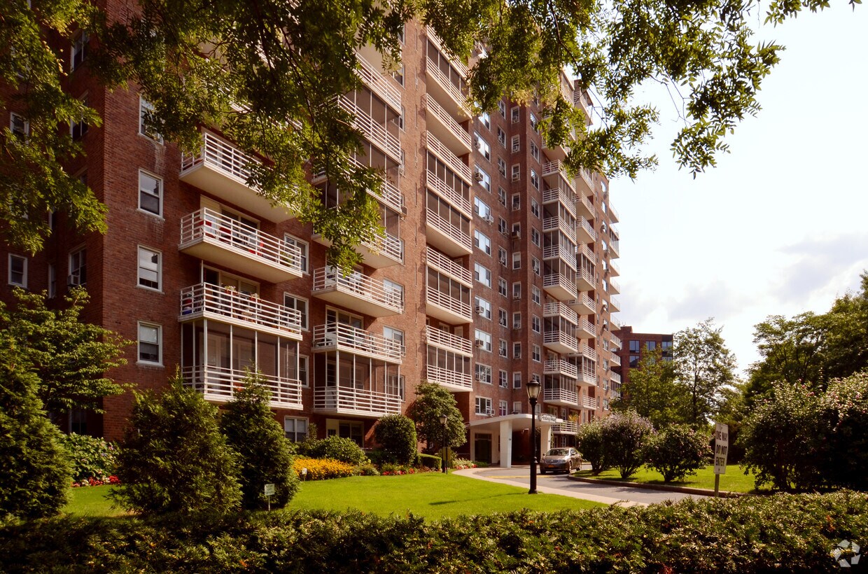 3530 Henry Hudson Pky, Riverdale, NY 10463 Apartments Riverdale, NY