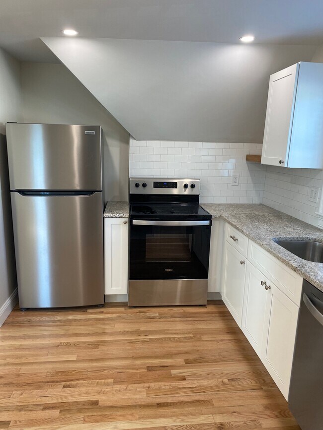 Building Photo - 150 Onset Ave