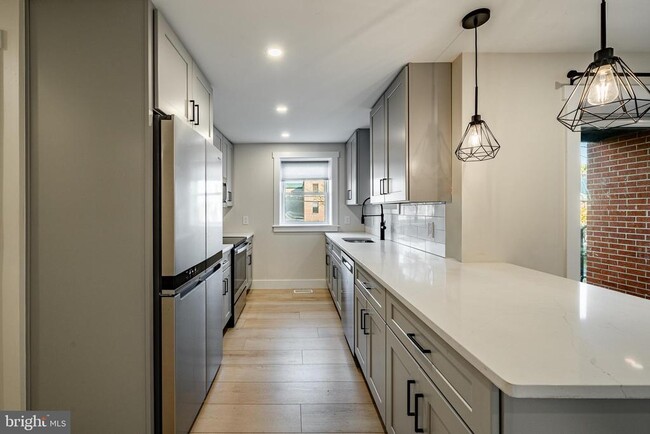 Building Photo - 530 Washington Ave