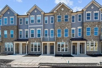 Building Photo - 1036 Station Rd
