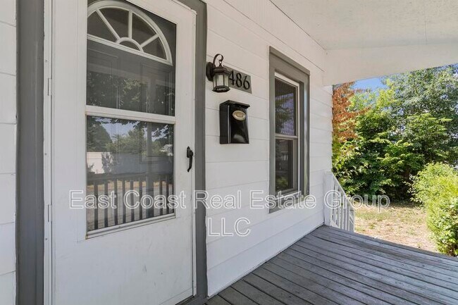 Building Photo - 486 McDowell Ave