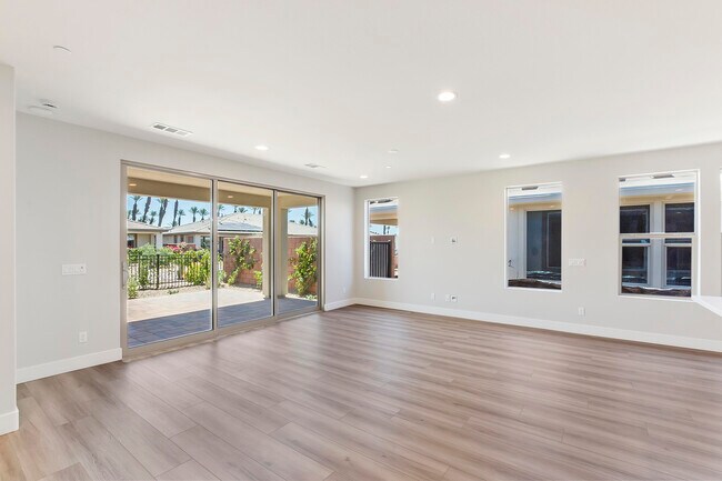 Building Photo - 51600 Sidewinder Dr