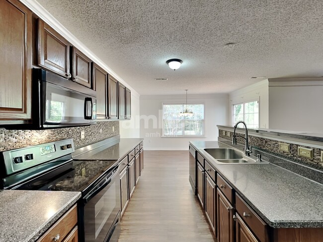 Building Photo - 7541 Brookwood Valley Lane